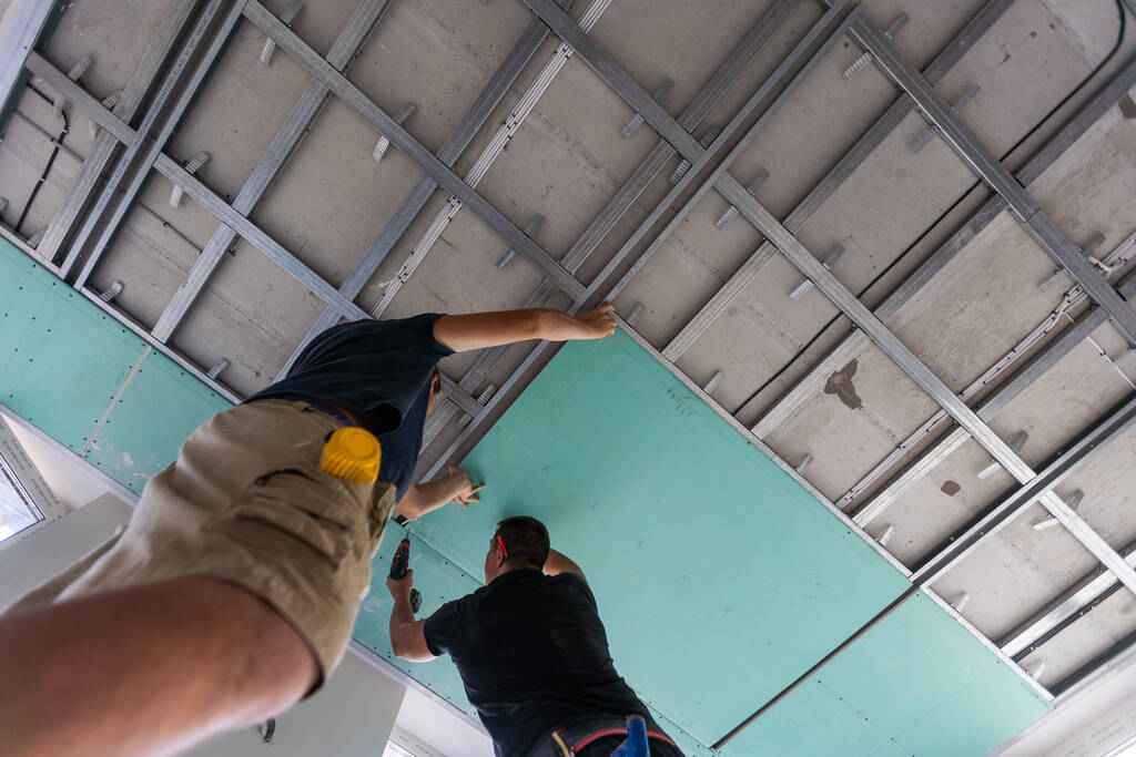 Profi gipszkartonozás és fémprofil váz építése egy budapesti projekt során – Lakásfelújítás ötletek és minőségi generálkivitelezés 2026-ban a Lakásfelújítás Bízd Ránk csapatától.